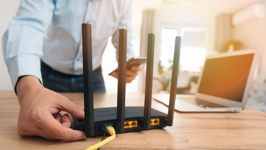 Router Wi Fi, spegnerlo ogni tanto è davvero utile? Tutto quello che devi sapere