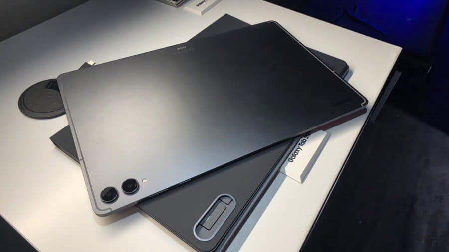 Galaxy Tab S12 visto da dietro
