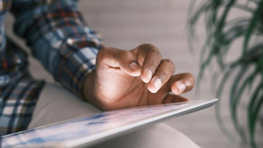 Tablet studiare luminosità