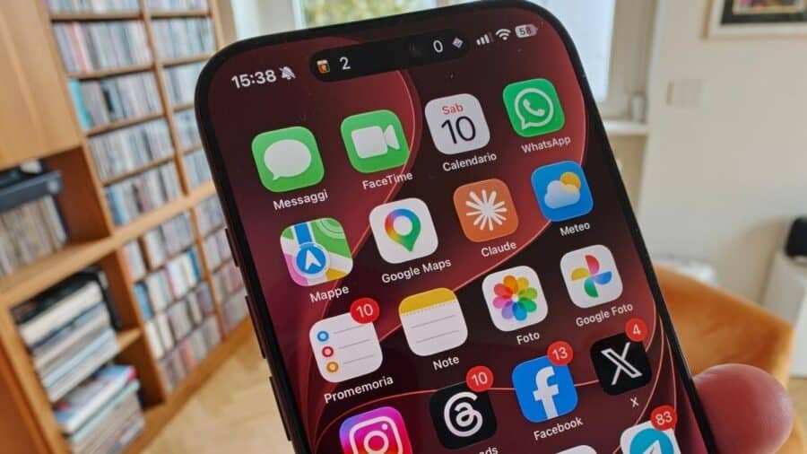 Schermata con molte app, compresa Google Maps