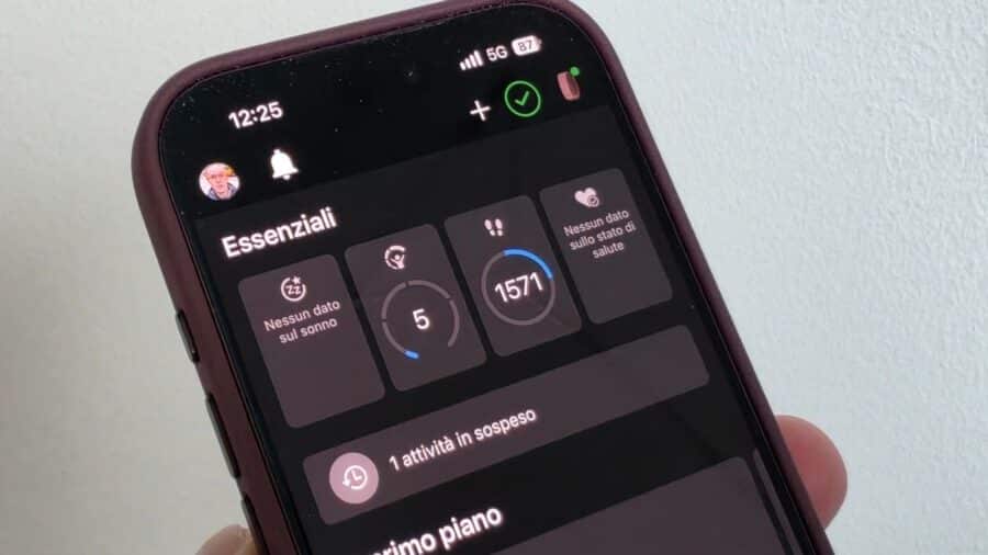 Sezione Essenziali di Garmin Connect con Body Battery e passi registrati dalla Garmin Cirqa