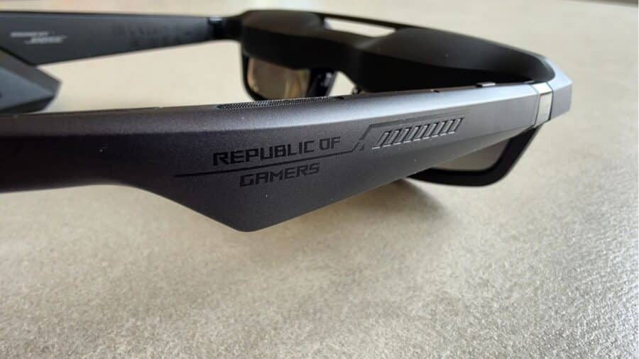 ASUS ROG XREAL R1: stanghetta con incisione Republic of Gamers